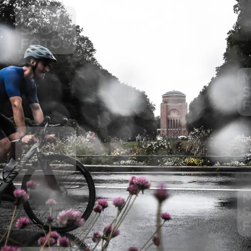 13.09.2026 - Stadtparktriathlon H.Heesch http://msf.ph/oto/10359967 13.09.2026 12:06:33 Radfahren 823, 911, 934, 998, 1049 meine-sportfotos.de