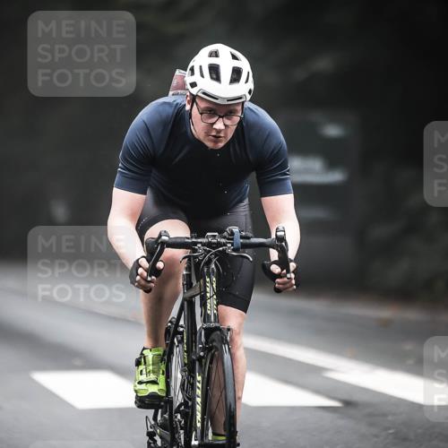 13.09.2026 - Stadtparktriathlon H.Heesch http://msf.ph/oto/10359984 13.09.2026 09:58:57 Radfahren 217, 292, 343 meine-sportfotos.de