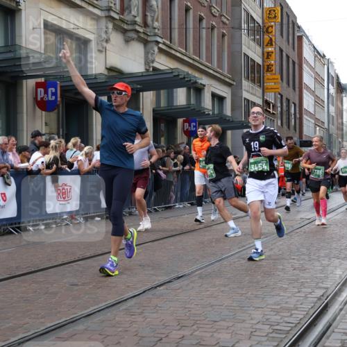 13.09.2026 - 21. swb-Marathon Bremen Strokosch-Dieckow http://msf.ph/oto/10359986 13.09.2026 13:35:37 Ziel 318, 532, 563, 1867, 2565, 3026, 3056, 3087, 3226, 3454, 3485, 3489, 3704, 3780, 3857, 4016, 4048, 5026, 5071, 5157, 5276, 5381, 5467, 5468, 5584, 5586, 5816, 6159, 6649, 6724, 6874, 6982, 7036, 7043, 7235, 7256, 7385, 7675, 7691, 7804, 8145, 8227, 8275, 8335, 8705, 9243, 9784, 9892, 9912, 13121, 13179, 13213, 156, 607, 1150, 2003, 2041, 2090, 2318, 2356, 2625, 2866, 3055, 3621, 3704, 4062, 4326, 5308, 5661, 6315, 6320, 6418, 6465, 6466, 6644, 6837 meine-sportfotos.de