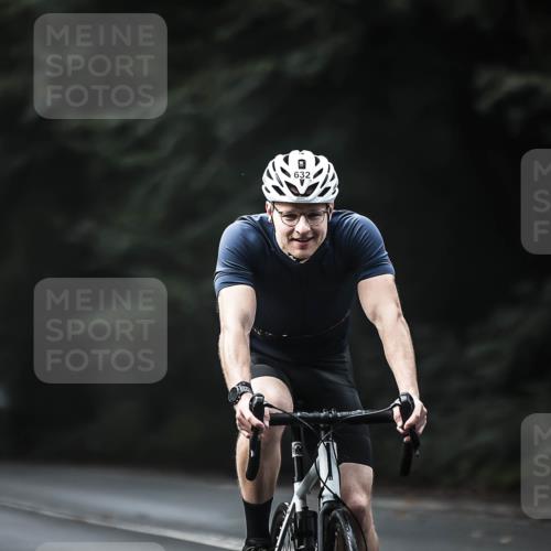 13.09.2026 - Stadtparktriathlon H.Heesch http://msf.ph/oto/10359987 13.09.2026 11:14:34 Radfahren 467, 559, 611, 632, 646 meine-sportfotos.de