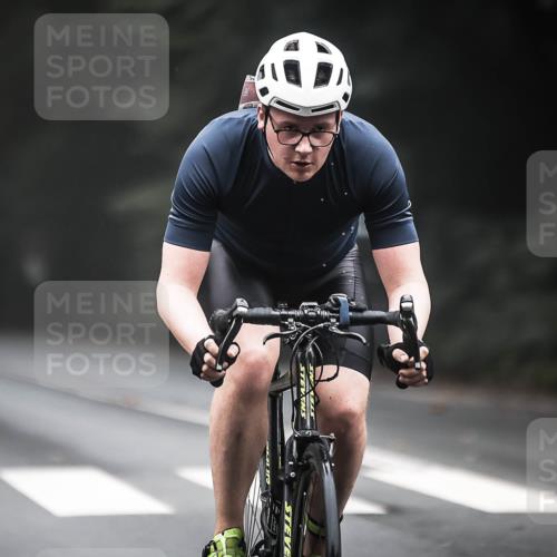 13.09.2026 - Stadtparktriathlon H.Heesch http://msf.ph/oto/10359988 13.09.2026 09:58:58 Radfahren 217, 292, 343 meine-sportfotos.de