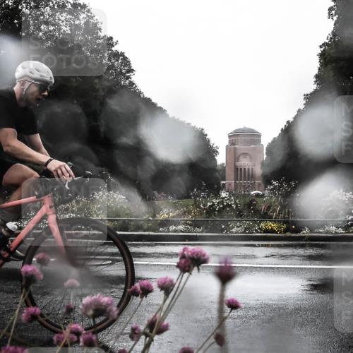 13.09.2026 - Stadtparktriathlon H.Heesch http://msf.ph/oto/10359991 13.09.2026 12:06:52 Radfahren 895, 922, 986, 1066 meine-sportfotos.de