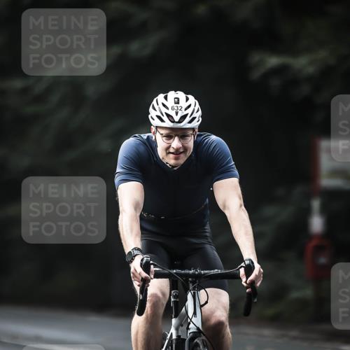 13.09.2026 - Stadtparktriathlon H.Heesch http://msf.ph/oto/10359992 13.09.2026 11:14:34 Radfahren 467, 559, 611, 632, 646 meine-sportfotos.de