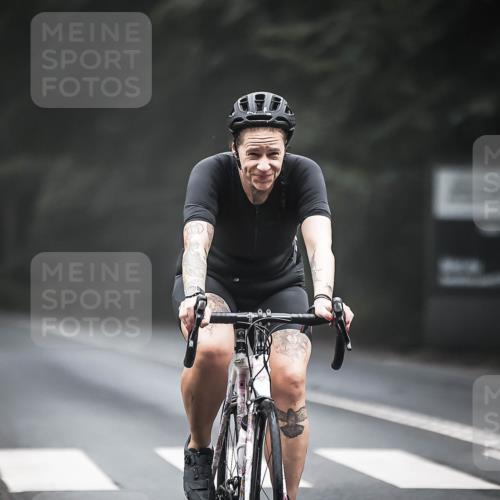 13.09.2026 - Stadtparktriathlon H.Heesch http://msf.ph/oto/10359997 13.09.2026 09:58:59 Radfahren 217, 220, 292 meine-sportfotos.de
