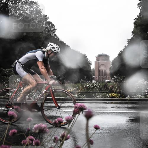 13.09.2026 - Stadtparktriathlon H.Heesch http://msf.ph/oto/10360019 13.09.2026 12:07:03 Radfahren 816, 830, 902, 957, 1061 meine-sportfotos.de
