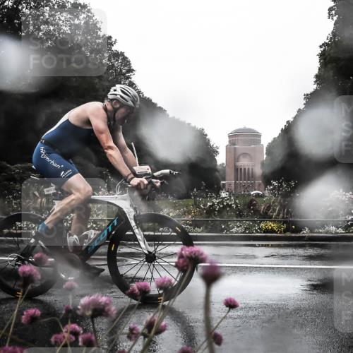 13.09.2026 - Stadtparktriathlon H.Heesch http://msf.ph/oto/10360045 13.09.2026 12:07:08 Radfahren 803, 851, 902, 957, 1035, 1061 meine-sportfotos.de