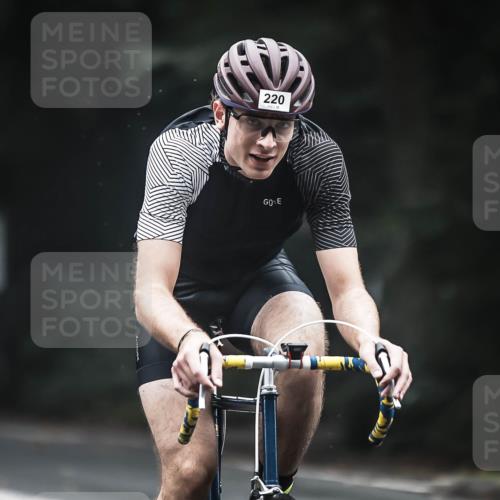 13.09.2026 - Stadtparktriathlon H.Heesch http://msf.ph/oto/10360048 13.09.2026 09:59:06 Radfahren 220, 234, 293, 339 meine-sportfotos.de
