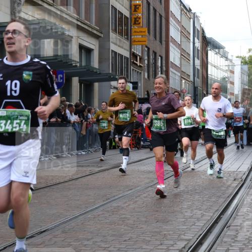 13.09.2026 - 21. swb-Marathon Bremen Strokosch-Dieckow http://msf.ph/oto/10360053 13.09.2026 13:35:38 Ziel 318, 532, 563, 1867, 2565, 3026, 3056, 3087, 3226, 3454, 3485, 3489, 3780, 3857, 4016, 4048, 5026, 5071, 5157, 5276, 5381, 5467, 5468, 5584, 5586, 5816, 6159, 6724, 6874, 6982, 7036, 7043, 7235, 7256, 7385, 7675, 7691, 7804, 8145, 8227, 8275, 8335, 8488, 8705, 9243, 9497, 9784, 9892, 9912, 13121, 13179, 13213, 156, 607, 1150, 2041, 2090, 2318, 2356, 2625, 2866, 3055, 3087, 3226, 3621, 3704, 3780, 4062, 4326, 5308, 5661, 6315, 6418, 6465, 6466, 6644, 6837 meine-sportfotos.de