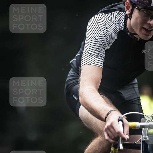 13.09.2026 - Stadtparktriathlon H.Heesch http://msf.ph/oto/10360059 13.09.2026 09:59:06 Radfahren 220, 234, 293, 339 meine-sportfotos.de