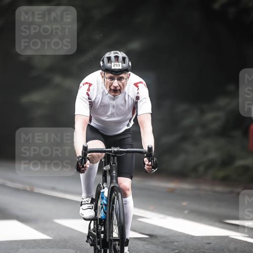 13.09.2026 - Stadtparktriathlon H.Heesch http://msf.ph/oto/10360065 13.09.2026 09:59:09 Radfahren 220, 234, 293, 339, 344 meine-sportfotos.de