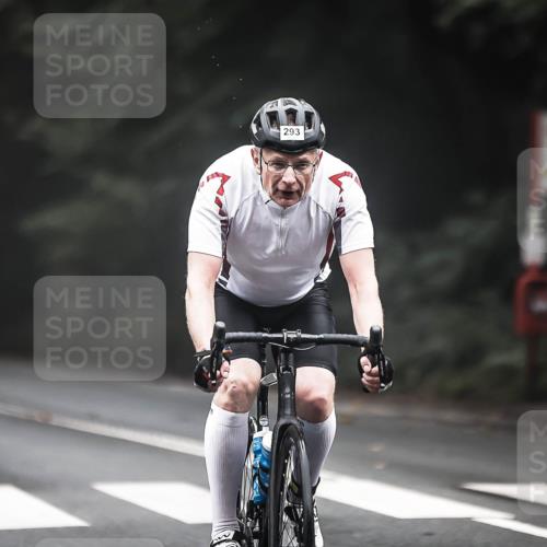 13.09.2026 - Stadtparktriathlon H.Heesch http://msf.ph/oto/10360069 13.09.2026 09:59:09 Radfahren 220, 234, 293, 339, 344 meine-sportfotos.de