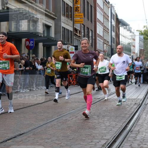 13.09.2026 - 21. swb-Marathon Bremen Strokosch-Dieckow http://msf.ph/oto/10360073 13.09.2026 13:35:39 Ziel 318, 532, 563, 1867, 2565, 3026, 3056, 3224, 3454, 3485, 3489, 3857, 4016, 4048, 5026, 5071, 5157, 5259, 5276, 5381, 5467, 5468, 5584, 5586, 5816, 6159, 6724, 6874, 6982, 7036, 7043, 7235, 7256, 7385, 7691, 7804, 8145, 8227, 8275, 8335, 8488, 8705, 9076, 9243, 9497, 9912, 13121, 13179, 13213, 156, 607, 1150, 2041, 2090, 2318, 2356, 2625, 2866, 3055, 3087, 3226, 3621, 3704, 3780, 4062, 4326, 5308, 5467, 5468, 5661, 6315, 6418, 6465, 6466, 6644, 6837 meine-sportfotos.de