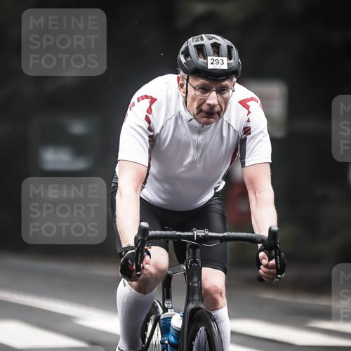 13.09.2026 - Stadtparktriathlon H.Heesch http://msf.ph/oto/10360080 13.09.2026 09:59:09 Radfahren 220, 234, 293, 339, 344 meine-sportfotos.de