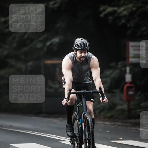 13.09.2026 - Stadtparktriathlon H.Heesch http://msf.ph/oto/10360082 13.09.2026 11:14:41 Radfahren 476, 599, 611, 622, 646, 656 meine-sportfotos.de