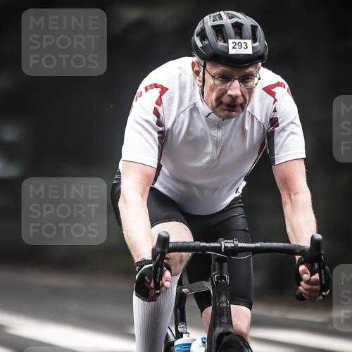 13.09.2026 - Stadtparktriathlon H.Heesch http://msf.ph/oto/10360090 13.09.2026 09:59:09 Radfahren 220, 234, 293, 339, 344 meine-sportfotos.de