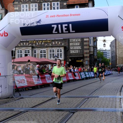 13.09.2026 - 21. swb-Marathon Bremen Tim E. http://msf.ph/oto/10360115 13.09.2026 12:57:15 Ziel 365, 573, 6201, 7118, 7671 meine-sportfotos.de