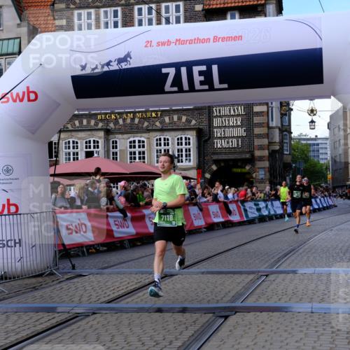 13.09.2026 - 21. swb-Marathon Bremen Tim E. http://msf.ph/oto/10360127 13.09.2026 12:57:15 Ziel 365, 573, 6201, 7118, 7671 meine-sportfotos.de