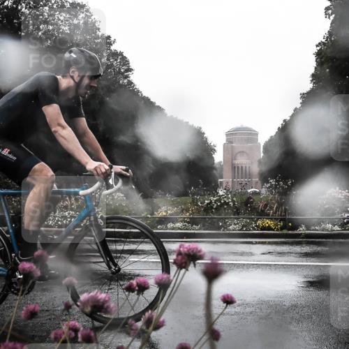 13.09.2026 - Stadtparktriathlon H.Heesch http://msf.ph/oto/10360130 13.09.2026 12:07:40 Radfahren 839, 983, 1026 meine-sportfotos.de