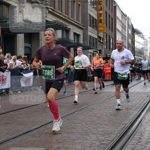 13.09.2026 - 21. swb-Marathon Bremen Strokosch-Dieckow http://msf.ph/oto/10360135 13.09.2026 13:35:40 Ziel 318, 532, 563, 1072, 1867, 2565, 2931, 3026, 3056, 3224, 3291, 3454, 3485, 3489, 3857, 4016, 4048, 5026, 5071, 5157, 5259, 5276, 5381, 5584, 5586, 5816, 6159, 6724, 6874, 6982, 7036, 7043, 7235, 7256, 7385, 7691, 7804, 8145, 8227, 8275, 8335, 8488, 8705, 9076, 9243, 9497, 9912, 13121, 13179, 156, 532, 607, 1150, 2041, 2090, 2318, 2356, 2866, 3055, 3087, 3226, 3621, 3704, 3780, 4062, 4326, 5308, 5467, 5468, 5586, 5661, 6315, 6418, 6465, 6466, 6644, 6837 meine-sportfotos.de