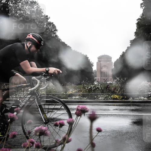 13.09.2026 - Stadtparktriathlon H.Heesch http://msf.ph/oto/10360137 13.09.2026 12:07:44 Radfahren 839, 960 meine-sportfotos.de