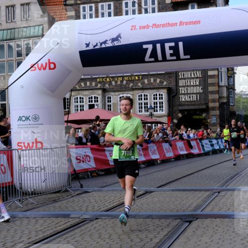 13.09.2026 - 21. swb-Marathon Bremen Tim E. http://msf.ph/oto/10360152 13.09.2026 12:57:15 Ziel 365, 573, 6201, 7118, 7671 meine-sportfotos.de