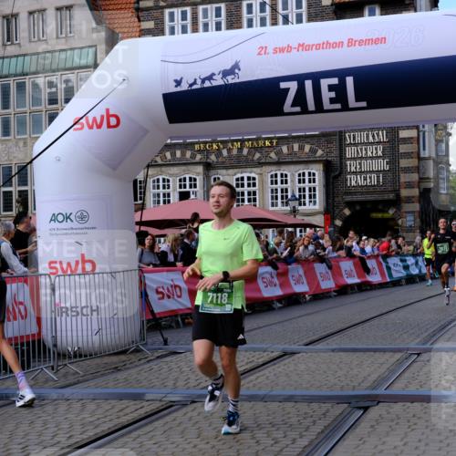 13.09.2026 - 21. swb-Marathon Bremen Tim E. http://msf.ph/oto/10360167 13.09.2026 12:57:15 Ziel 365, 573, 6201, 7118, 7671 meine-sportfotos.de