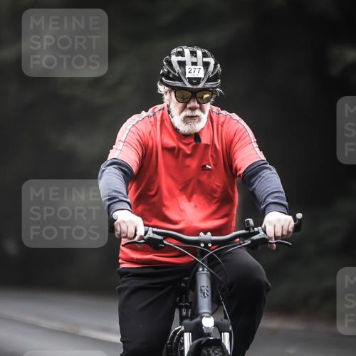 13.09.2026 - Stadtparktriathlon H.Heesch http://msf.ph/oto/10360168 13.09.2026 09:59:16 Radfahren 227, 234, 277, 295, 339, 344 meine-sportfotos.de