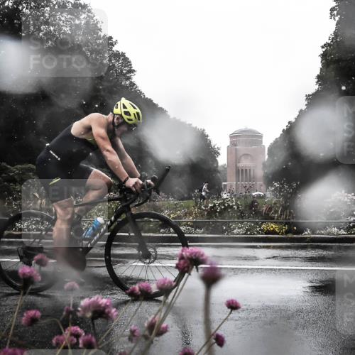 13.09.2026 - Stadtparktriathlon H.Heesch http://msf.ph/oto/10360190 13.09.2026 12:08:03 Radfahren 829, 1068 meine-sportfotos.de
