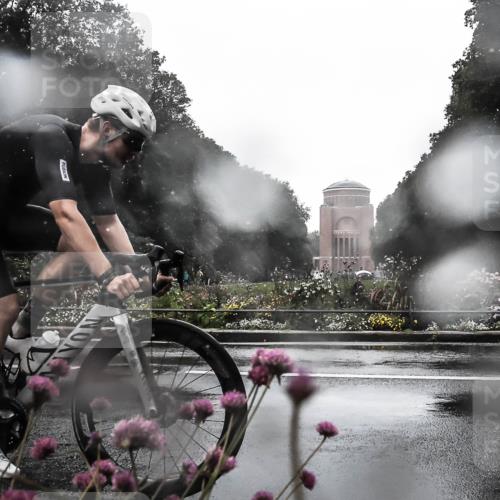 13.09.2026 - Stadtparktriathlon H.Heesch http://msf.ph/oto/10360197 13.09.2026 12:08:17 Radfahren 1006, 1050 meine-sportfotos.de