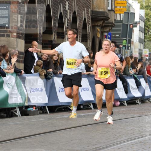 13.09.2026 - 21. swb-Marathon Bremen Strokosch-Dieckow http://msf.ph/oto/10360204 13.09.2026 10:58:04 Ziel 10078, 10460, 10565, 10707, 10728, 11153, 11245, 11532, 11568, 11824, 11856, 12222, 12228, 12231, 12264, 12427, 12555, 10249, 10494, 10530, 10673, 10750, 10798, 10828, 10903, 10914, 10931, 10932, 11120, 11131, 11202, 11295, 11388, 11420, 11752, 11884, 11906, 11952, 12017, 12386, 12387, 12441, 12482 meine-sportfotos.de
