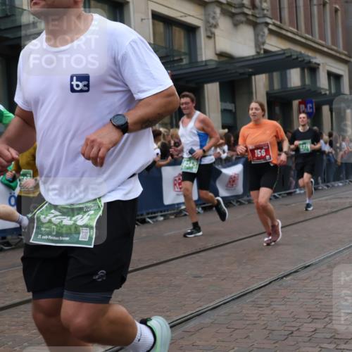 13.09.2026 - 21. swb-Marathon Bremen Strokosch-Dieckow http://msf.ph/oto/10360219 13.09.2026 13:35:42 Ziel 318, 563, 1072, 1867, 2339, 2565, 2931, 3026, 3056, 3224, 3291, 3454, 3485, 3489, 3857, 4016, 4048, 5026, 5071, 5157, 5259, 5276, 5381, 5816, 6159, 6724, 6874, 6982, 7036, 7043, 7235, 7256, 7385, 7691, 7804, 8145, 8227, 8275, 8335, 8488, 8705, 9076, 9226, 9243, 9497, 9564, 9912, 13179, 13238, 156, 532, 607, 1150, 2041, 2090, 2318, 2356, 3055, 3087, 3226, 3621, 3704, 3780, 4326, 5308, 5467, 5468, 5584, 5586, 5661, 6315, 6418, 6465, 6466, 6644, 6837 meine-sportfotos.de