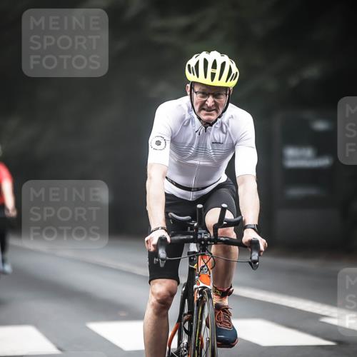 13.09.2026 - Stadtparktriathlon H.Heesch http://msf.ph/oto/10360227 13.09.2026 09:59:23 Radfahren 227, 279, 295, 342 meine-sportfotos.de