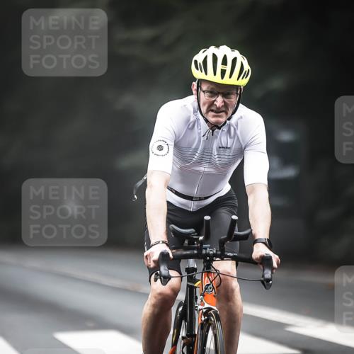 13.09.2026 - Stadtparktriathlon H.Heesch http://msf.ph/oto/10360232 13.09.2026 09:59:23 Radfahren 227, 279, 295, 342 meine-sportfotos.de