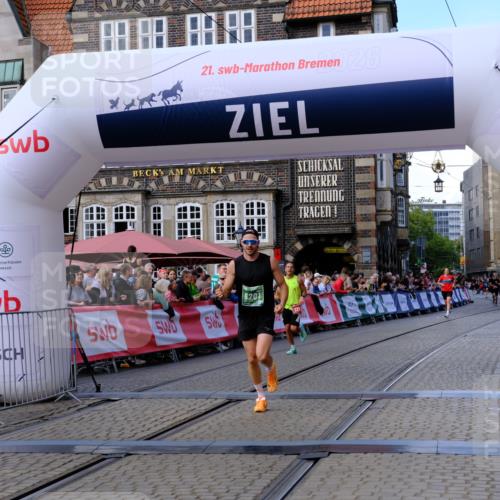 13.09.2026 - 21. swb-Marathon Bremen Tim E. http://msf.ph/oto/10360238 13.09.2026 12:57:19 Ziel 365, 573, 3368, 6201, 7118, 7671 meine-sportfotos.de