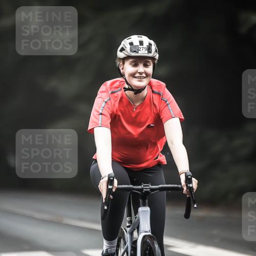 13.09.2026 - Stadtparktriathlon H.Heesch http://msf.ph/oto/10360261 13.09.2026 09:59:26 Radfahren 227, 279, 342 meine-sportfotos.de