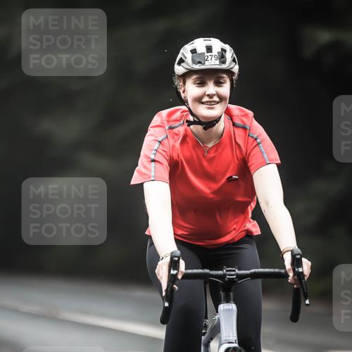 13.09.2026 - Stadtparktriathlon H.Heesch http://msf.ph/oto/10360267 13.09.2026 09:59:26 Radfahren 227, 279, 342 meine-sportfotos.de