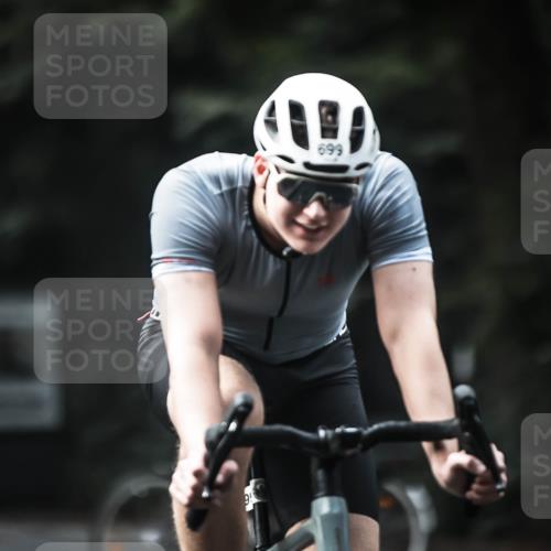 13.09.2026 - Stadtparktriathlon H.Heesch http://msf.ph/oto/10360268 13.09.2026 11:14:55 Radfahren 469, 634, 699 meine-sportfotos.de