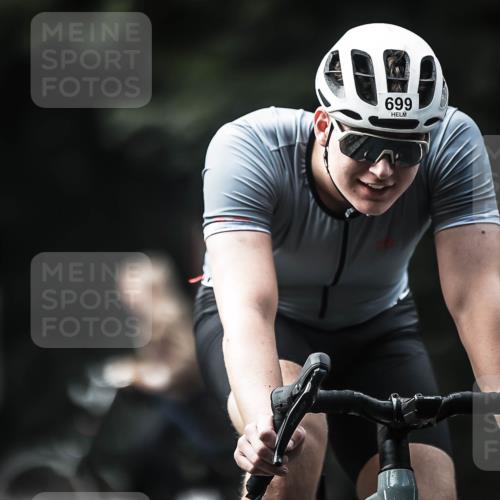 13.09.2026 - Stadtparktriathlon H.Heesch http://msf.ph/oto/10360271 13.09.2026 11:14:55 Radfahren 469, 634, 699 meine-sportfotos.de