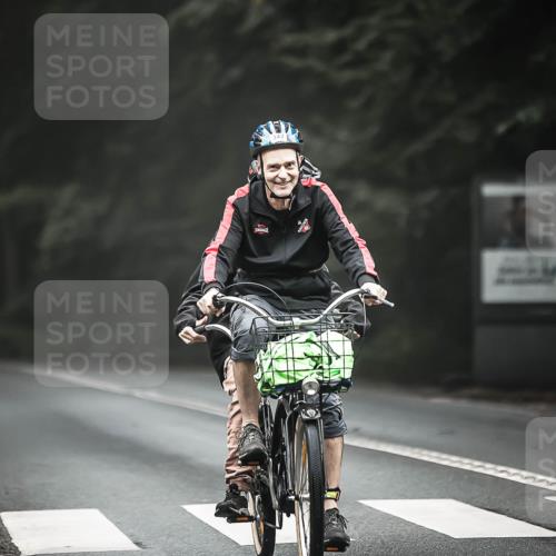 13.09.2026 - Stadtparktriathlon H.Heesch http://msf.ph/oto/10360274 13.09.2026 09:59:28 Radfahren 227, 279, 342 meine-sportfotos.de