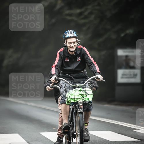 13.09.2026 - Stadtparktriathlon H.Heesch http://msf.ph/oto/10360279 13.09.2026 09:59:28 Radfahren 227, 279, 342 meine-sportfotos.de
