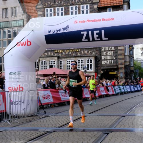 13.09.2026 - 21. swb-Marathon Bremen Tim E. http://msf.ph/oto/10360280 13.09.2026 12:57:19 Ziel 365, 573, 3368, 6201, 7118, 7671 meine-sportfotos.de