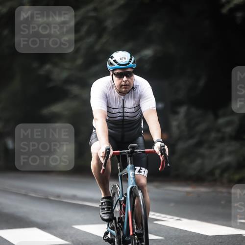 13.09.2026 - Stadtparktriathlon H.Heesch http://msf.ph/oto/10360297 13.09.2026 11:15:07 Radfahren 592, 678 meine-sportfotos.de