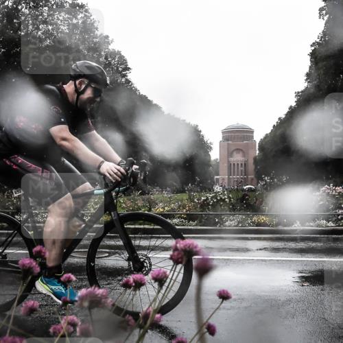 13.09.2026 - Stadtparktriathlon H.Heesch http://msf.ph/oto/10360306 13.09.2026 12:09:12 Radfahren 852, 1000, 1043 meine-sportfotos.de