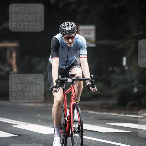 13.09.2026 - Stadtparktriathlon H.Heesch http://msf.ph/oto/10360317 13.09.2026 09:59:46 Radfahren 304 meine-sportfotos.de