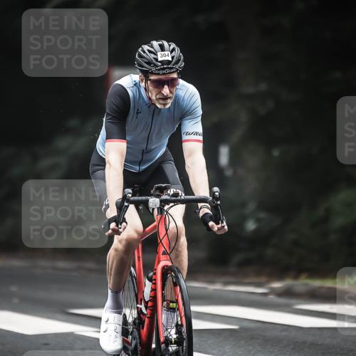 13.09.2026 - Stadtparktriathlon H.Heesch http://msf.ph/oto/10360324 13.09.2026 09:59:46 Radfahren 304 meine-sportfotos.de