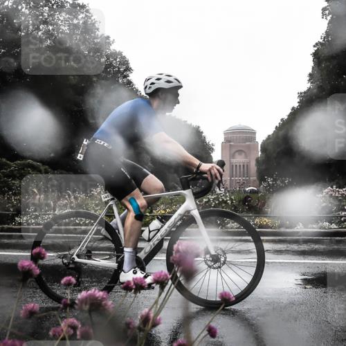 13.09.2026 - Stadtparktriathlon H.Heesch http://msf.ph/oto/10360330 13.09.2026 12:09:25 Radfahren 794, 935, 945, 1039 meine-sportfotos.de