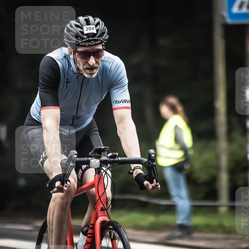 13.09.2026 - Stadtparktriathlon H.Heesch http://msf.ph/oto/10360332 13.09.2026 09:59:46 Radfahren 304 meine-sportfotos.de