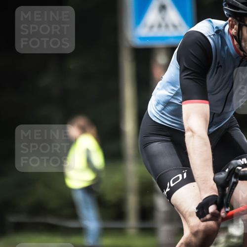 13.09.2026 - Stadtparktriathlon H.Heesch http://msf.ph/oto/10360342 13.09.2026 09:59:47 Radfahren 304 meine-sportfotos.de