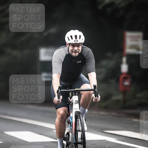 13.09.2026 - Stadtparktriathlon H.Heesch http://msf.ph/oto/10360350 13.09.2026 09:59:55 Radfahren 219, 287, 337 meine-sportfotos.de