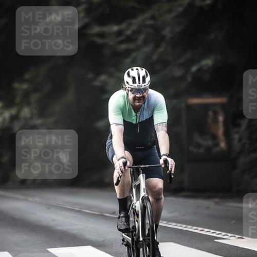 13.09.2026 - Stadtparktriathlon H.Heesch http://msf.ph/oto/10360354 13.09.2026 11:15:10 Radfahren 592, 678 meine-sportfotos.de